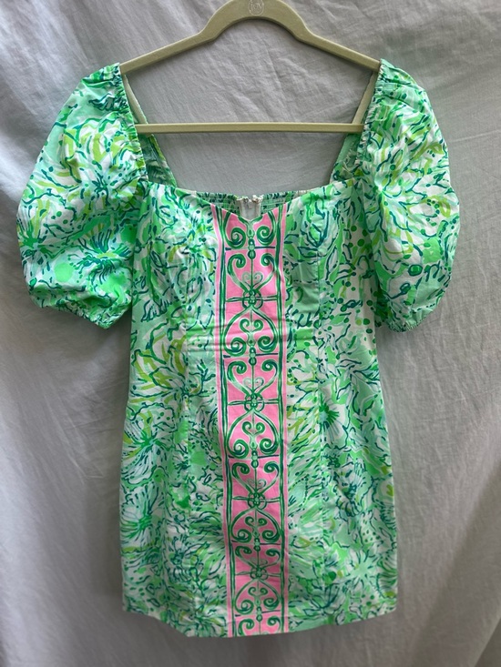 Lilly Pulitzer Dresses & Skirts - Lilly Pulitzer Green Floral Puff-Sleeve Mini Dress with Pink Trim
